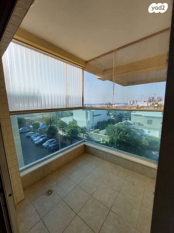 דירה, רחבעם זאבי 27, ברנע, אשקלון