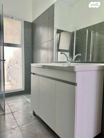 דירה, הרב קוק 23, צפון מערב מרכז העיר, נתניה