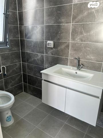 דירה, דבורה עומר 4, גדרה מזרח, גדרה