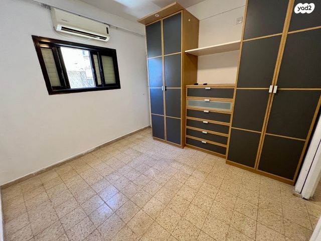 דירה, גנסין 16, גבעת הרמבם, גבעתיים