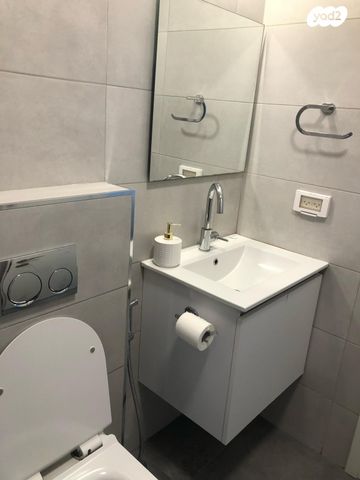 דירה, הרב עוזיאל 12, בית וגן, ירושלים