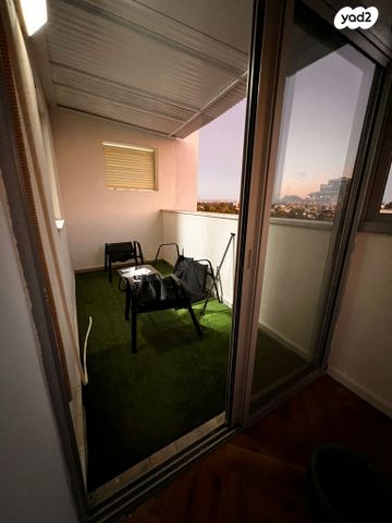 גג/ פנטהאוז, הגר"א 16, קרית הרב סלומון, פתח תקווה