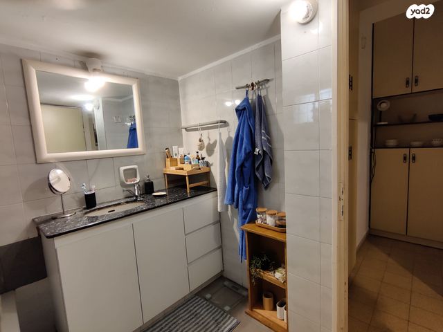 דירה, שדרות בן מיימון 13, רחביה, ירושלים