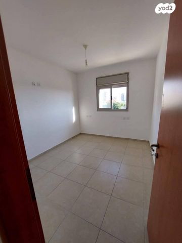 רחבעם זאבי 27