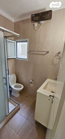 דירה, פרלשטיין 23, לב העיר, בת ים