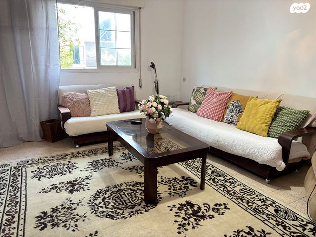 שדרות מוריה 104