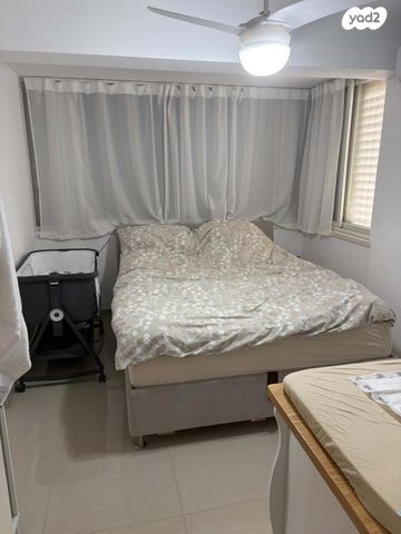 דירה, גייסות השריון 1, אלי כהן, כפר סבא