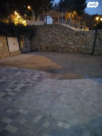 דירת גן, עולי הגרדום 113, ארמון הנציב, תלפיות מזרח, ירושלים