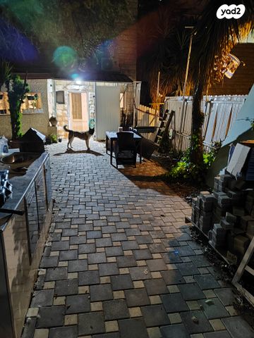 דירת גן, מאיר פיינשטיין 264, ארמון הנציב, תלפיות מזרח, ירושלים