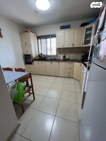 דירה, יצחק בן צבי 2, כפר גנים ב, פתח תקווה