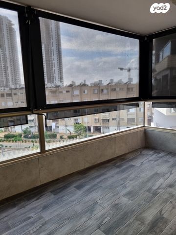 דירה, יהודה הלוי 10, רובע ה', אשדוד