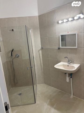 דירה, הרצל 141, עין שרה, נהריה