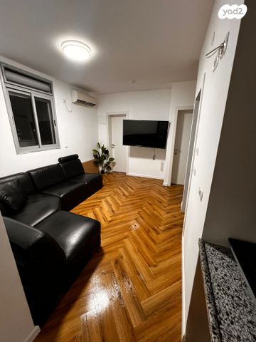 גג/ פנטהאוז, הגר"א 16, קרית הרב סלומון, פתח תקווה