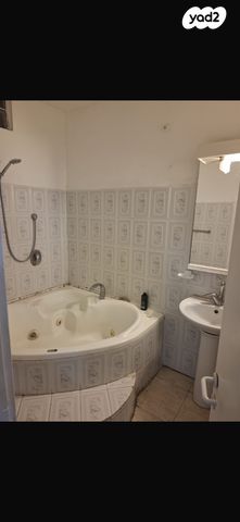 דירה, אבא ברדיצ'ב 6, הגבול רוטשילד, בת ים