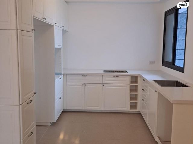 דירה, רועי קליין 10, קרית קריניצי, רמת גן