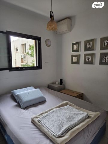 דירה, קריניצי 75, שכונת בן גוריון, מרכז העיר ג', רמת גן