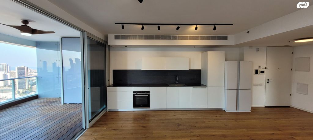 דירה, גרציאני יצחק 6, גני שרונה, קרית הממשלה, תל אביב יפו