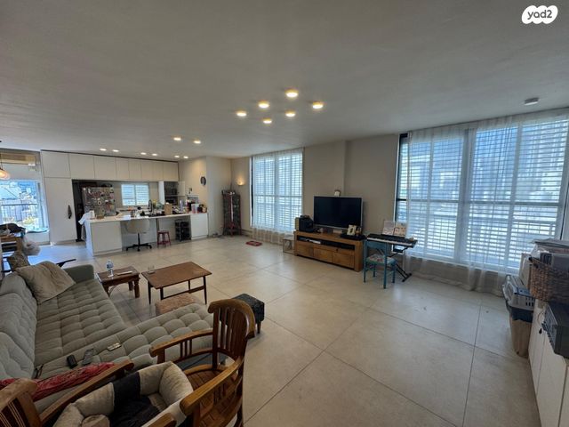 דירה, ברוריה 14, נחלת יצחק, תל אביב יפו