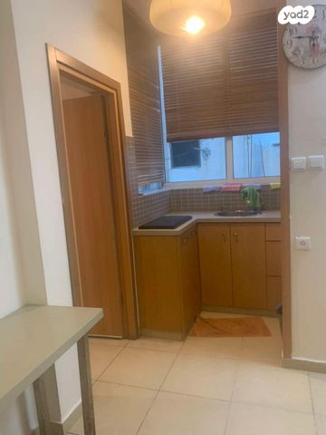 דירה, שדרות חיים וייצמן 3, צפון מערב מרכז העיר, נתניה