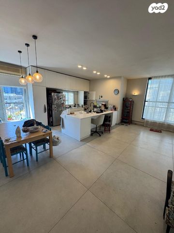 דירה, ברוריה 14, נחלת יצחק, תל אביב יפו