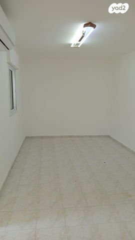 דירה, הבנים 4, ג' / מרכז מזרח העיר, רחובות