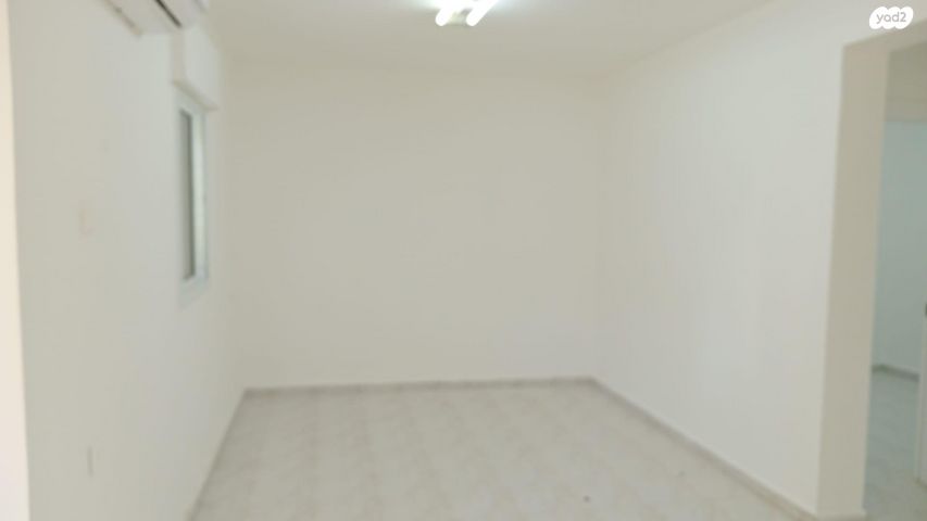 דירה, הבנים 4, ג' / מרכז מזרח העיר, רחובות