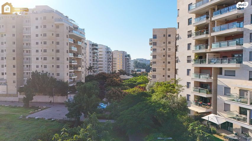 דירה, עבר הירדן, קרית אונו