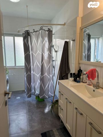 דירה, שכונת בן גוריון, מרכז העיר ג', רמת גן