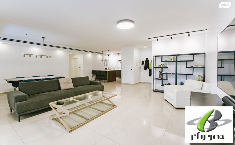 דירת גן, סנסן, צור הדסה