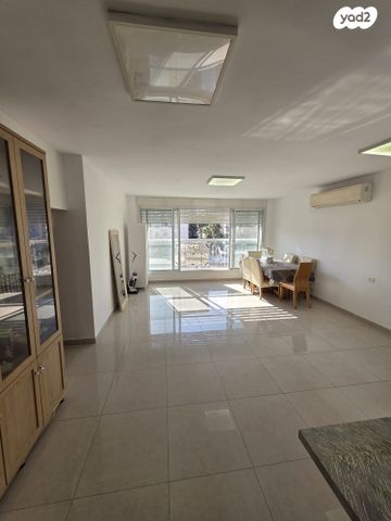 שדרות הנשיא וייצמן 