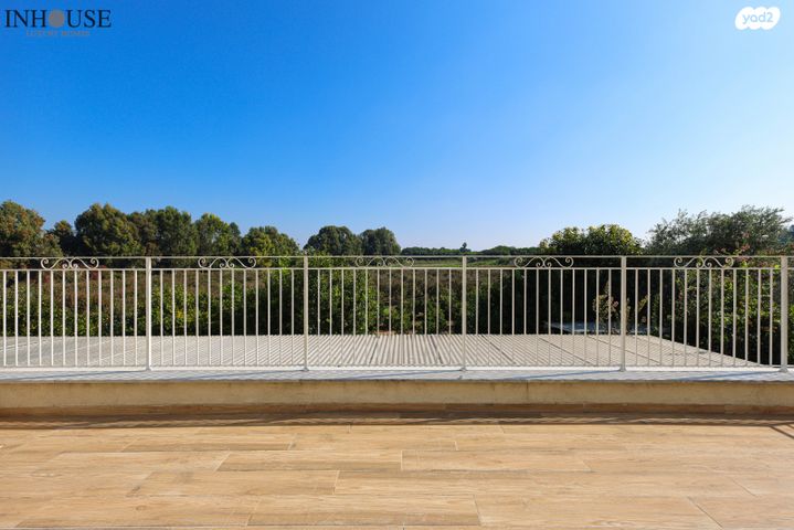 דופלקס, תל מונד