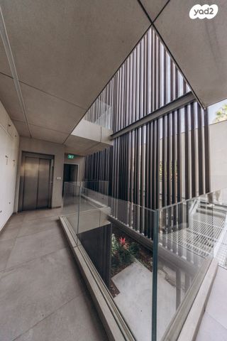 דירה, יונתן, בת גלים, חיפה