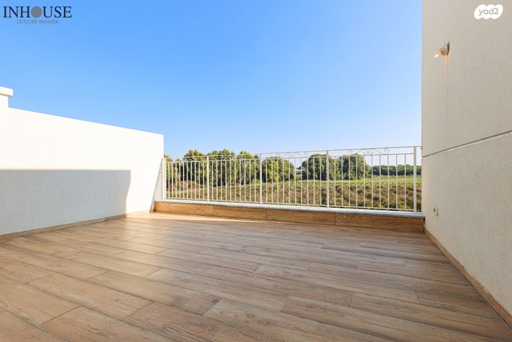 דופלקס, תל מונד