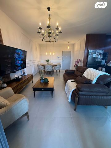 דירה, דרך השלום 33, הכרם ג', עכו