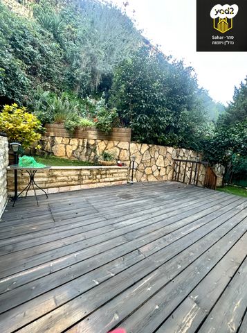 דירת גן, אלפי מנשה