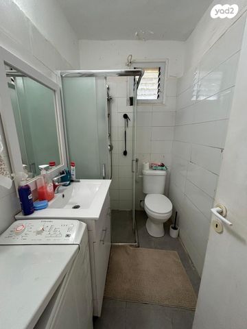 דירה, שמעון בר גיורא, באר שבע