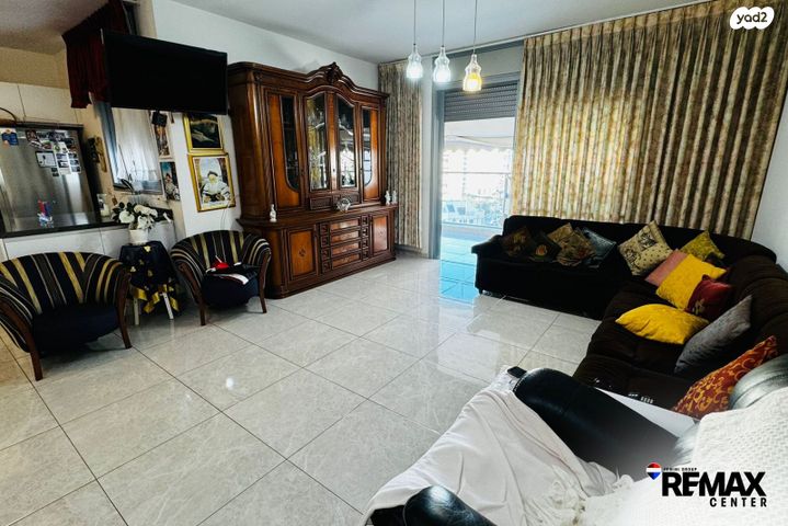 דירה, הדס, קרית אילון, חולון