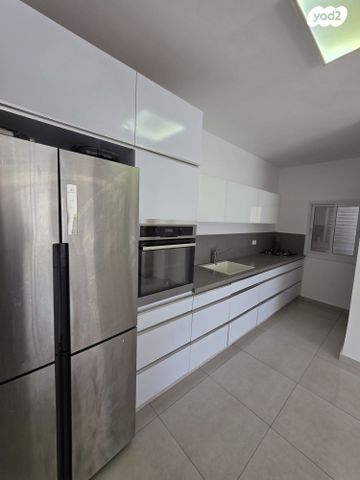 דירה, שדרות הנשיא וייצמן, רח' הנשיא צפון, חדרה