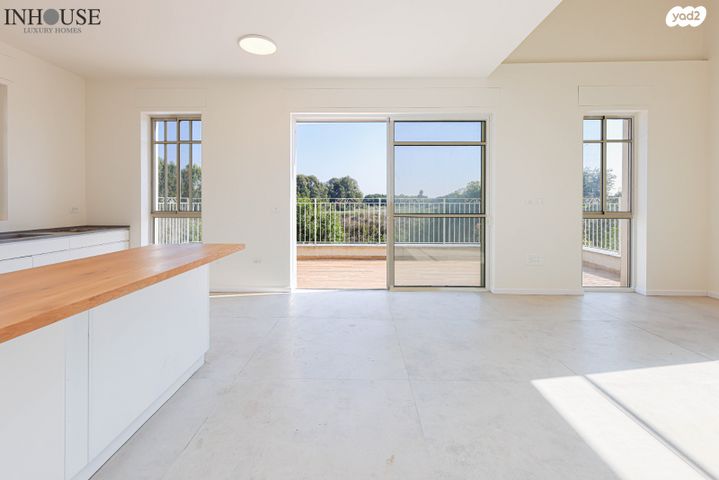 דופלקס, תל מונד