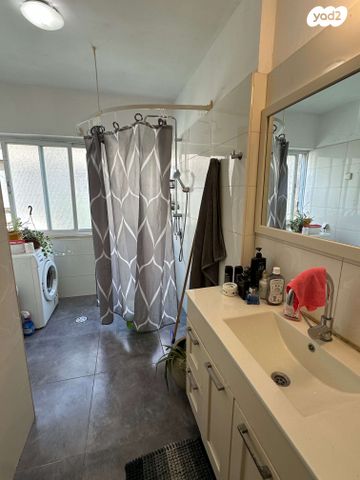 דירה, שכונת בן גוריון, מרכז העיר ג', רמת גן