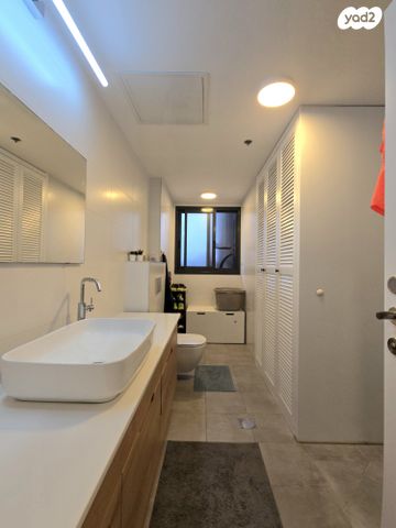 דירה, מכבי, נווה דוד רמז, רעננה