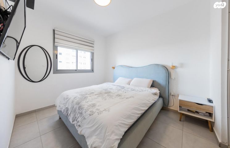 דירה, עופרה חזה, פסגות אפק, ראש העין