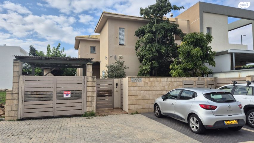 דו משפחתי, אילות, גדרה