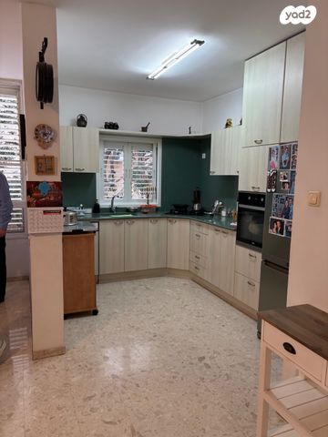 דירה, גבעת הרמבם, גבעתיים