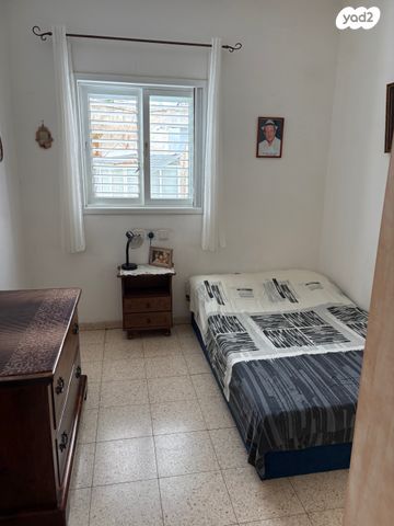 דירה, גבעת הרמבם, גבעתיים