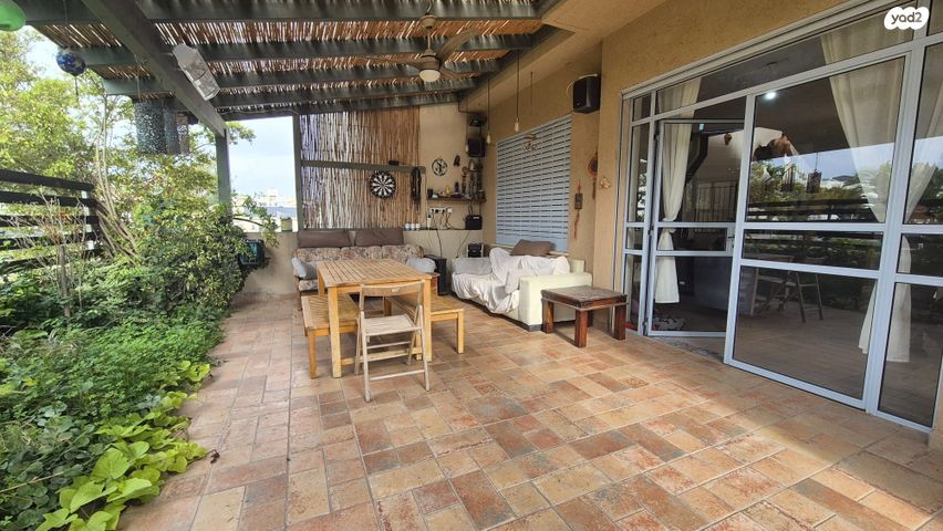 דו משפחתי, אילות, גדרה