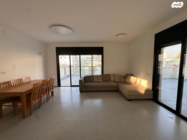 גג/ פנטהאוז, מרכז, כפר סבא