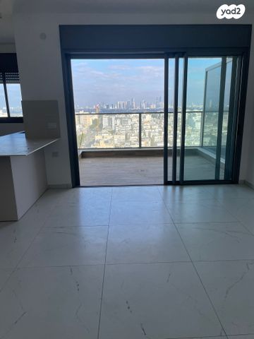 דירה, יעקב פיכמן, קרית אילון, חולון