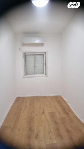 דירה, י"א באדר, נאות רחל, חולון