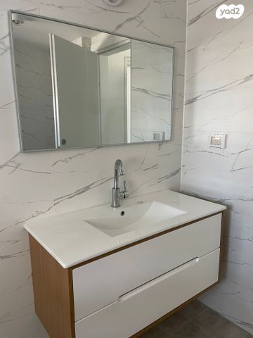 דירה, יעקב פיכמן, קרית אילון, חולון